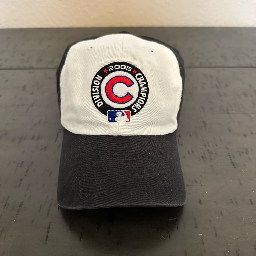 NWT Chicago Cubs 2003 NL Central Division Champs StrapBack Hat